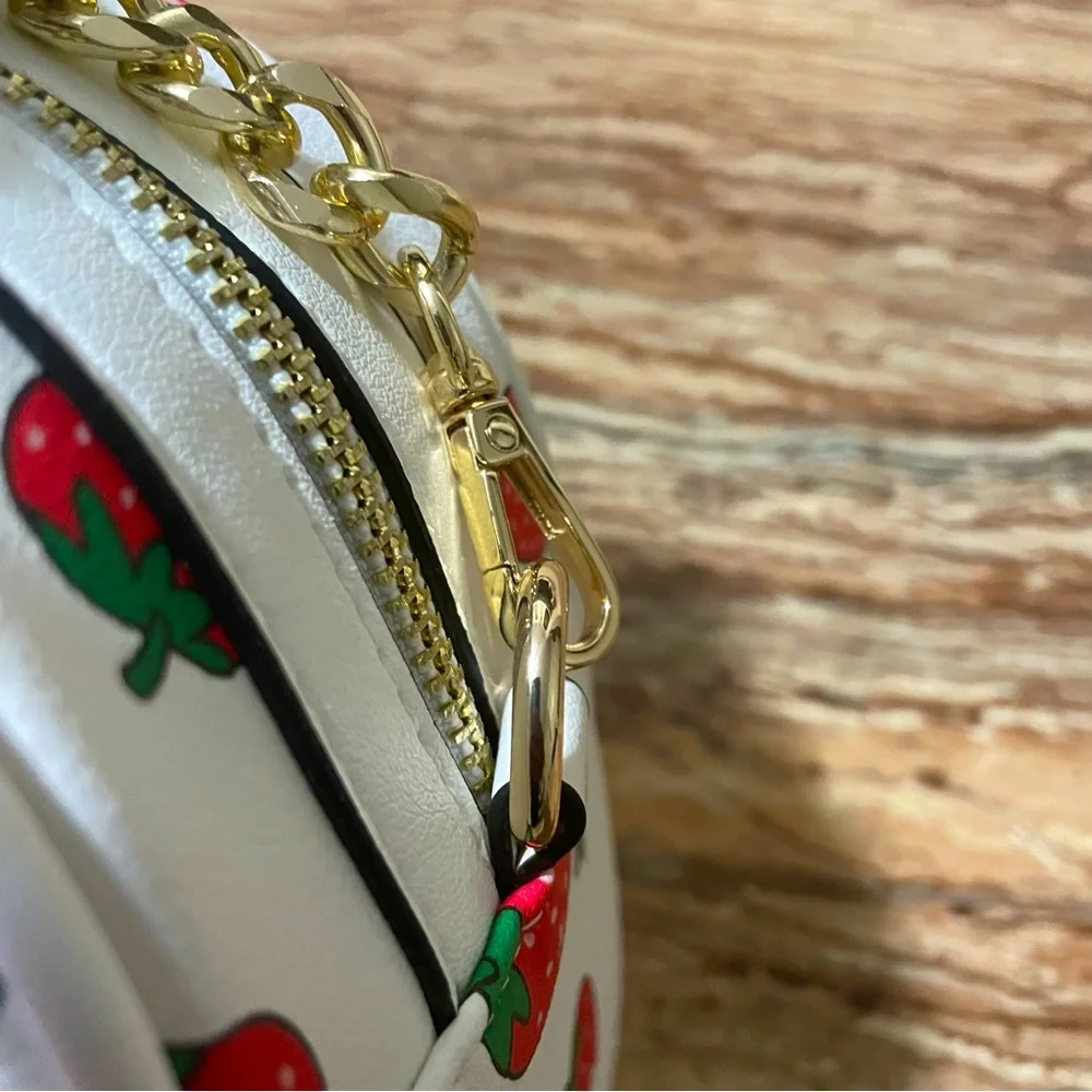 Juicy Couture - Picture 10 of 10